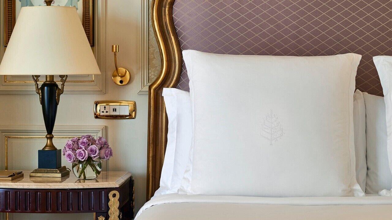 Four Seasons Cairo At The First Residence Giza Luaran gambar A pillow
