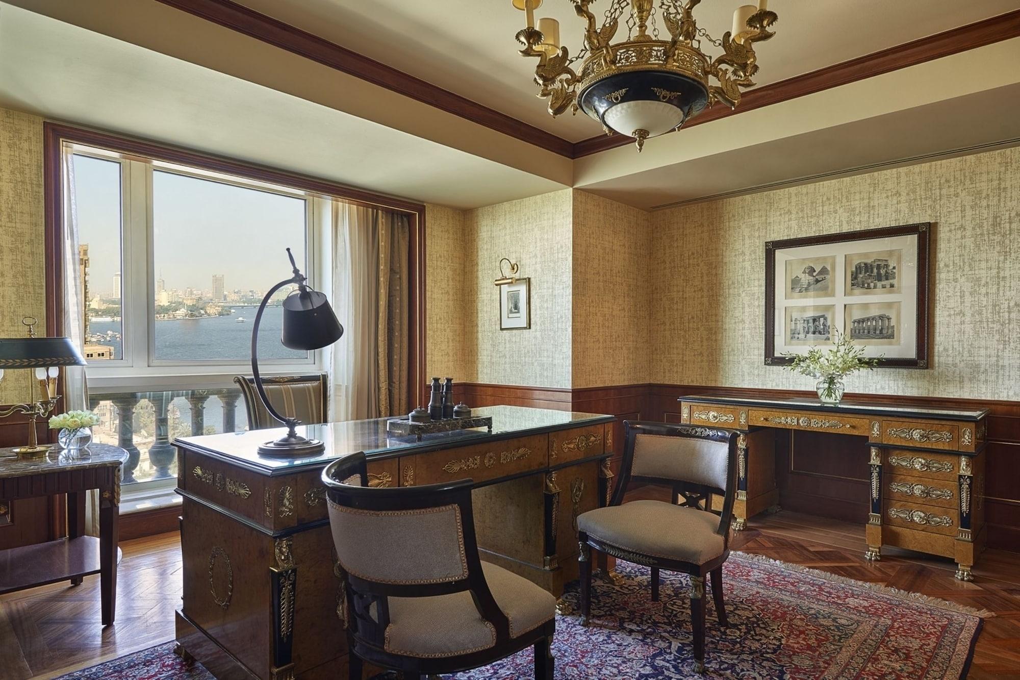 Four Seasons Cairo At The First Residence Giza Luaran gambar The study of a Presidential Suite