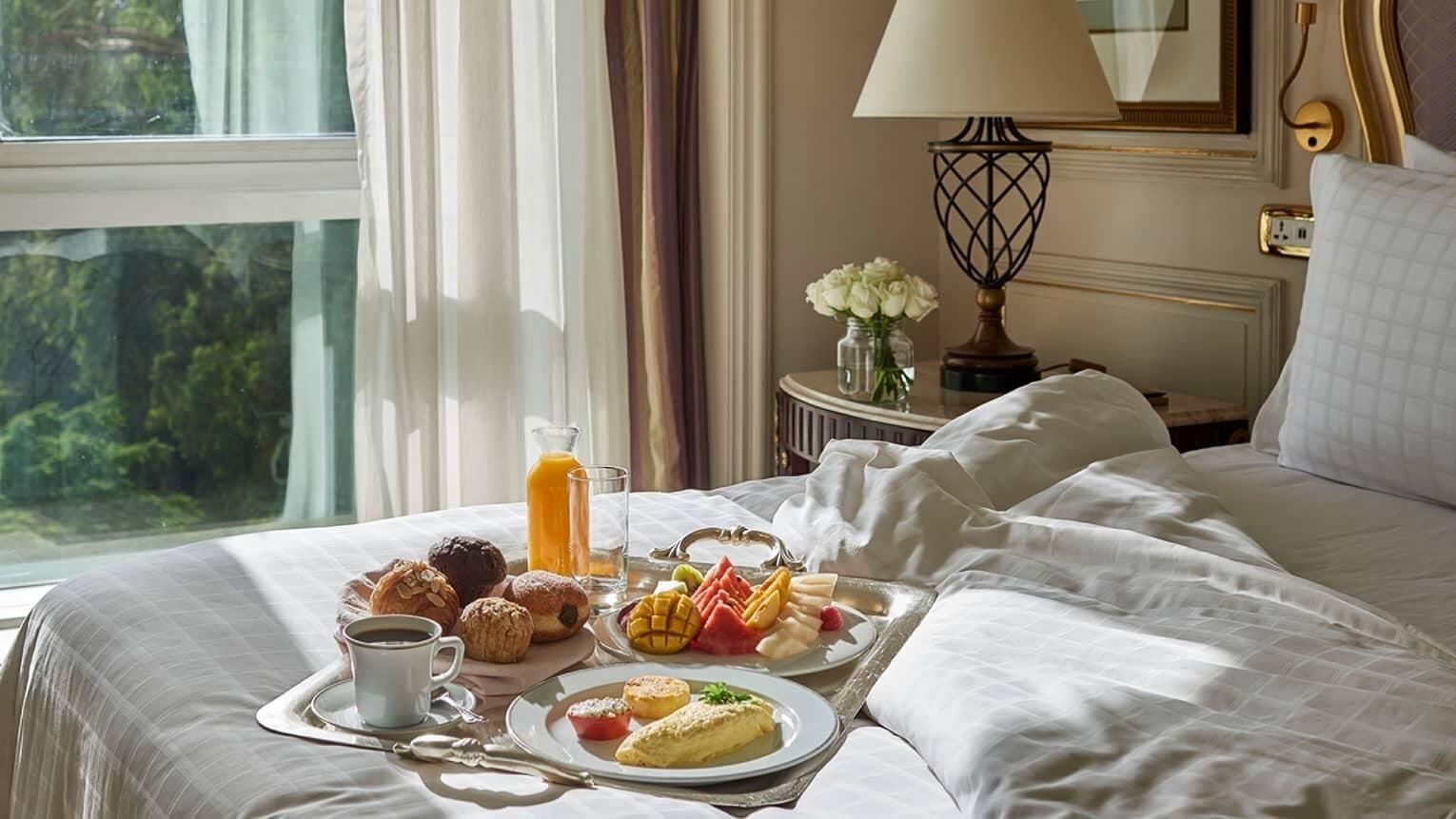Four Seasons Cairo At The First Residence Giza Luaran gambar Room service