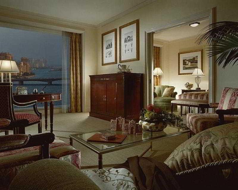 Four Seasons Cairo At The First Residence Giza Luaran gambar A suite at the Four Seasons Hotel