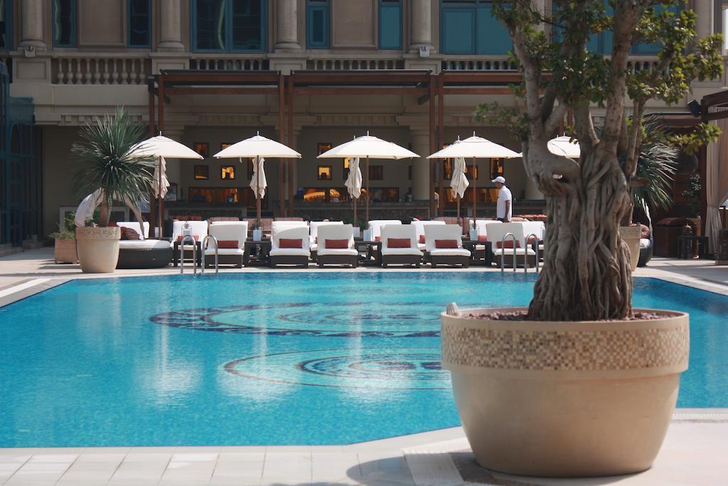 Four Seasons Cairo At The First Residence Giza Luaran gambar The pool at the Four Seasons Hotel