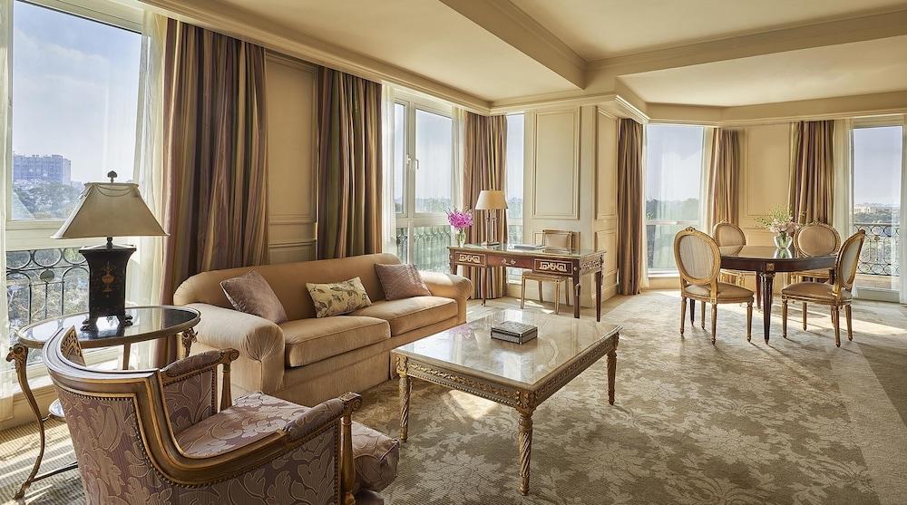 Four Seasons Cairo At The First Residence Giza Luaran gambar A suite at the Four Seasons Hotel
