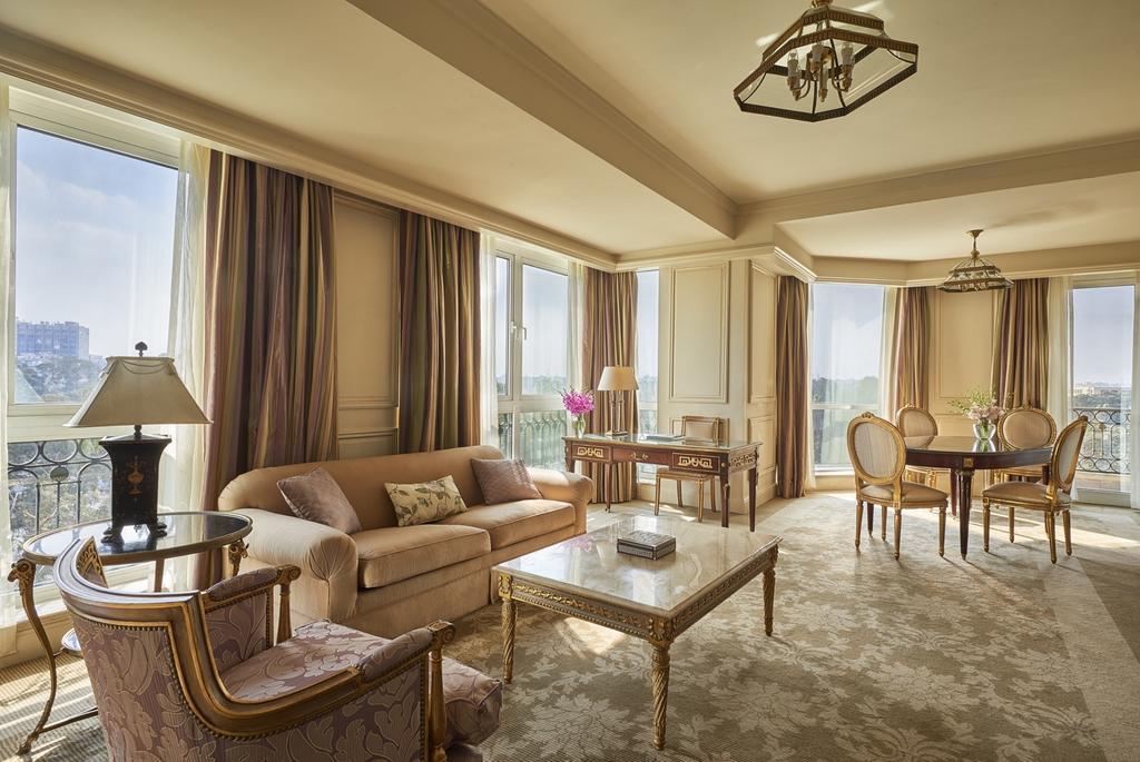 Four Seasons Cairo At The First Residence Giza Luaran gambar A suite at the Four Seasons Hotel