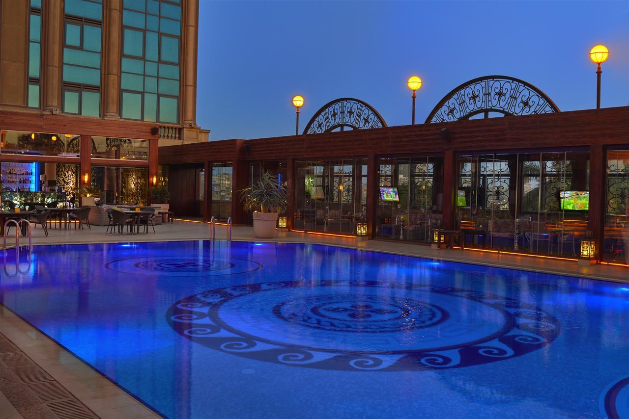 Four Seasons Cairo At The First Residence Giza Luaran gambar The pool at the hotel